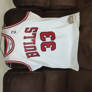 XL pippen bulls jersey